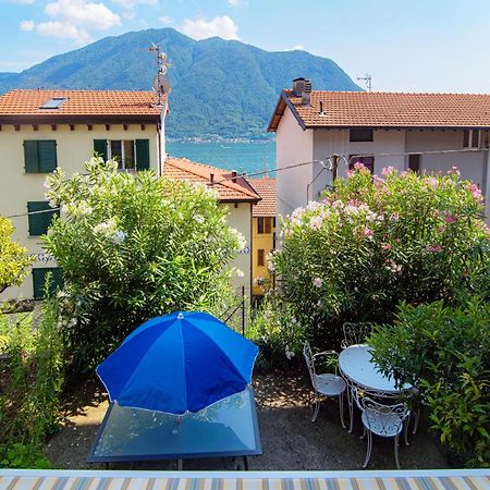 Delizioso Bilocale Vista Lago Colonno Buitenkant foto