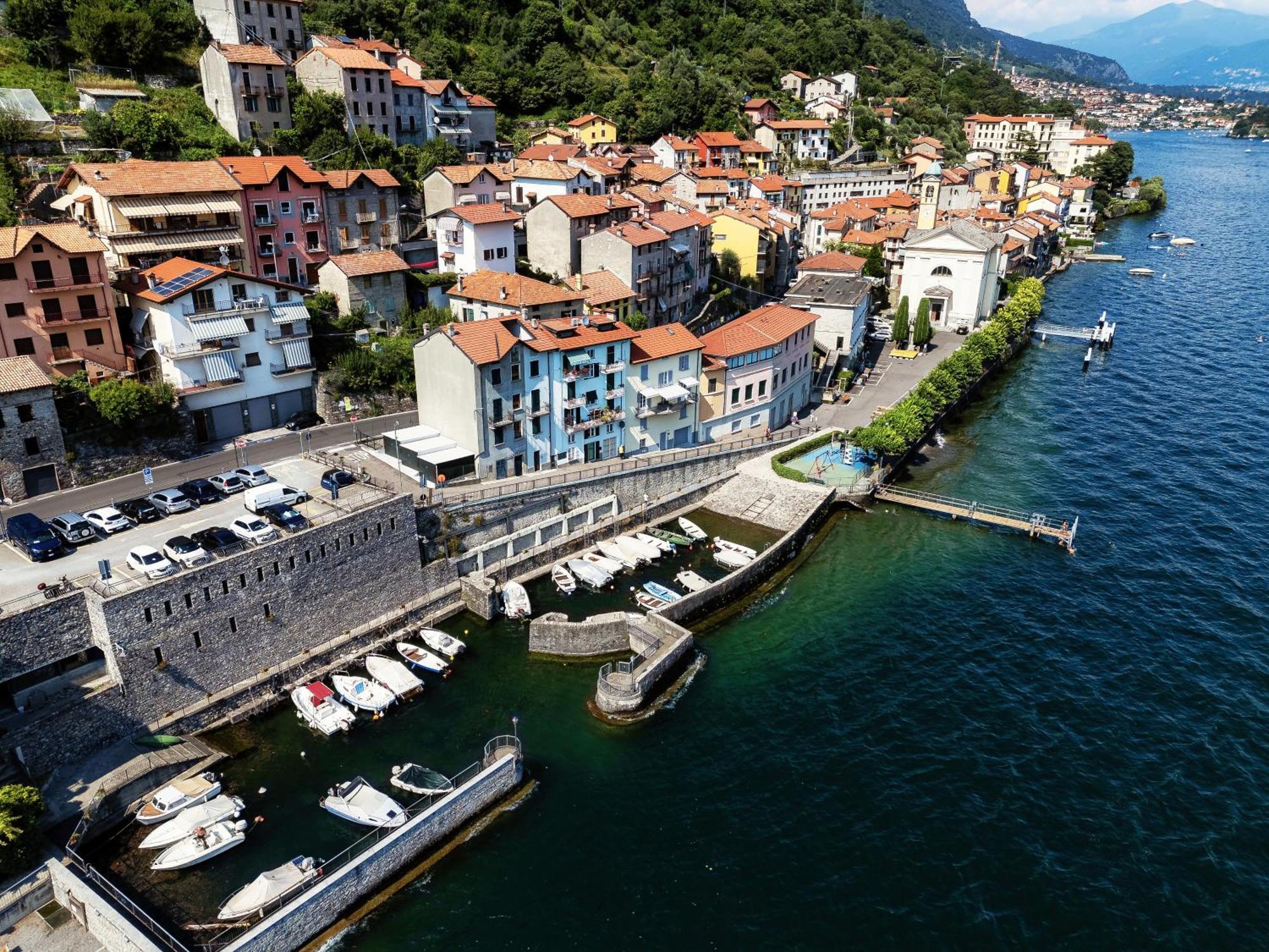 Delizioso Bilocale Vista Lago Colonno Buitenkant foto