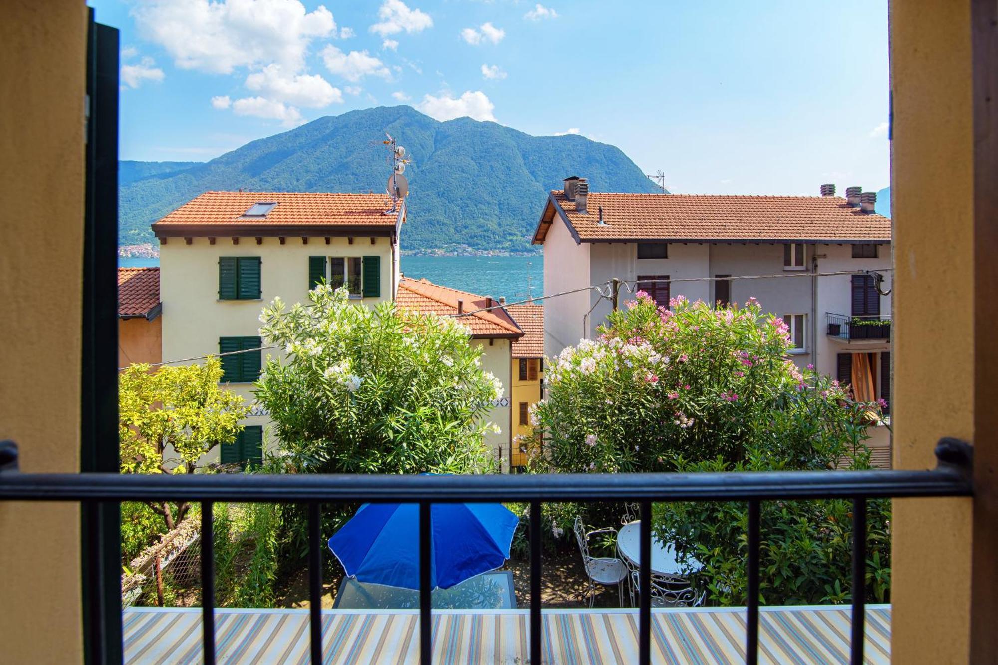 Delizioso Bilocale Vista Lago Colonno Buitenkant foto